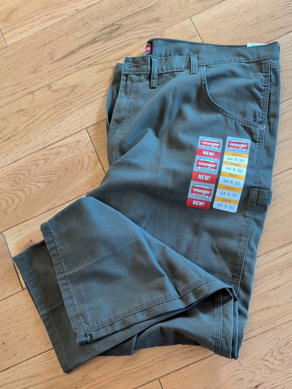 Wrangler Men's Dark Olive Cargo Pants